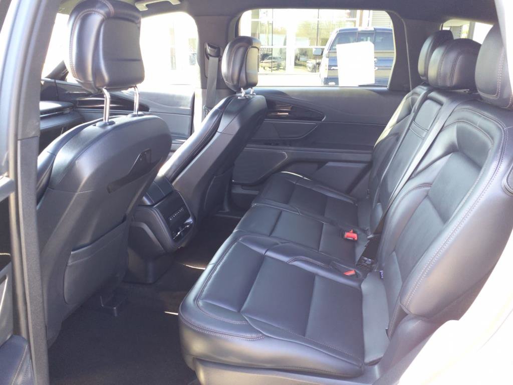 New 2025 Lincoln Nautilus Premier w/ Jet Appearance Package image 9