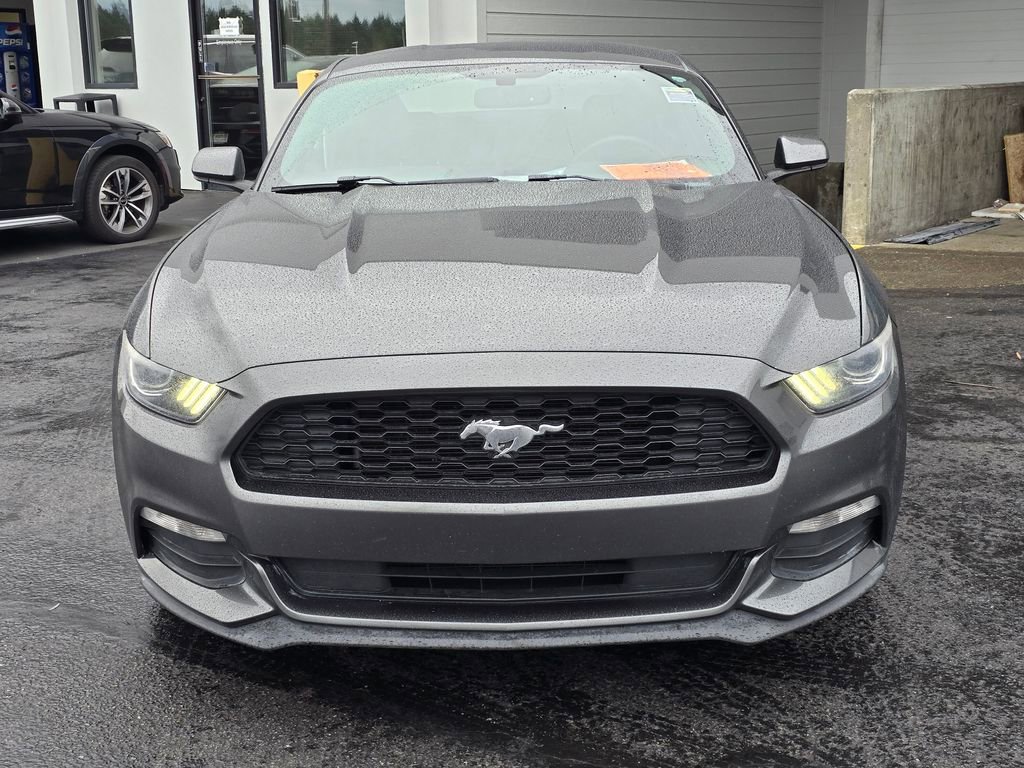 Used 2017 Ford Mustang Coupe image 2