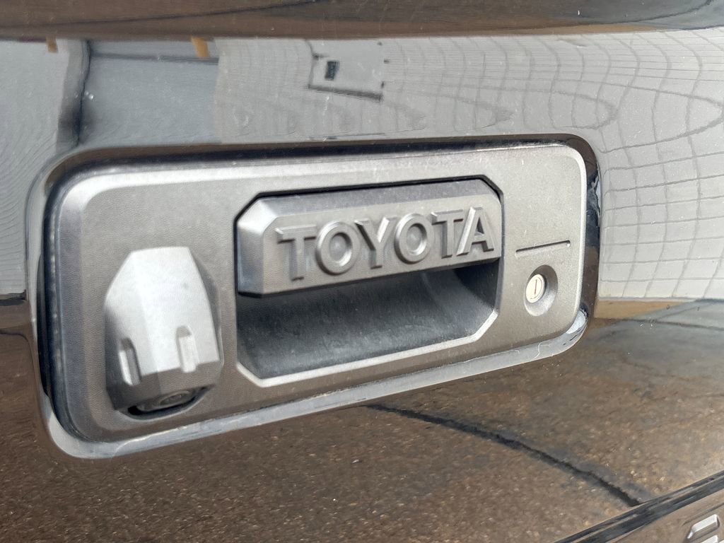 Used 2021 Toyota Tacoma TRD Off-Road image 33