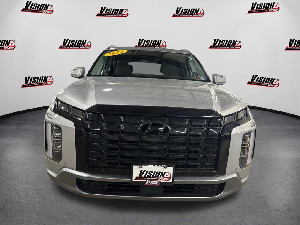 Used 2024 Hyundai Palisade Limited image 2