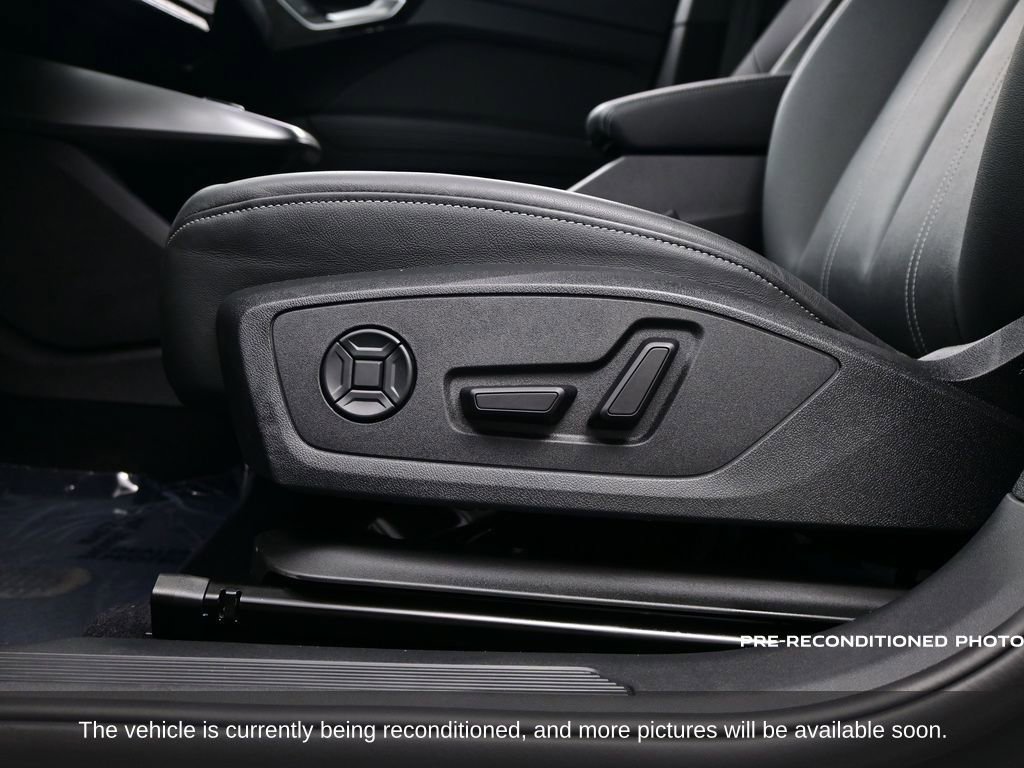 Used 2024 Audi Q4 e-tron Premium Plus w/ Premium Plus image 14