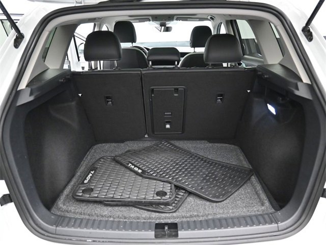 Used 2025 Volkswagen Taos SE w/ Panoramic Sunroof Package image 32