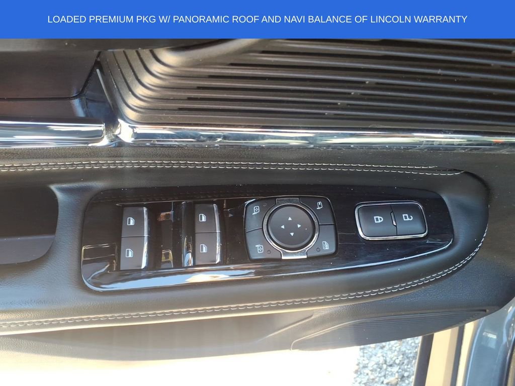 Used 2022 Lincoln Corsair AWD w/ Premium Package image 22