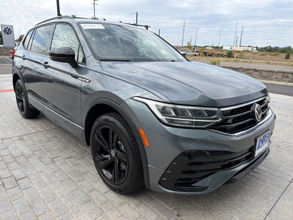 Certified 2024 Volkswagen Tiguan SE R-Line AWD/4WD image 9