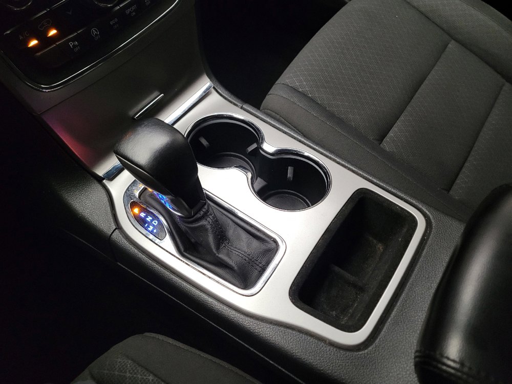 Used 2019 Jeep Grand Cherokee Laredo RWD image 26