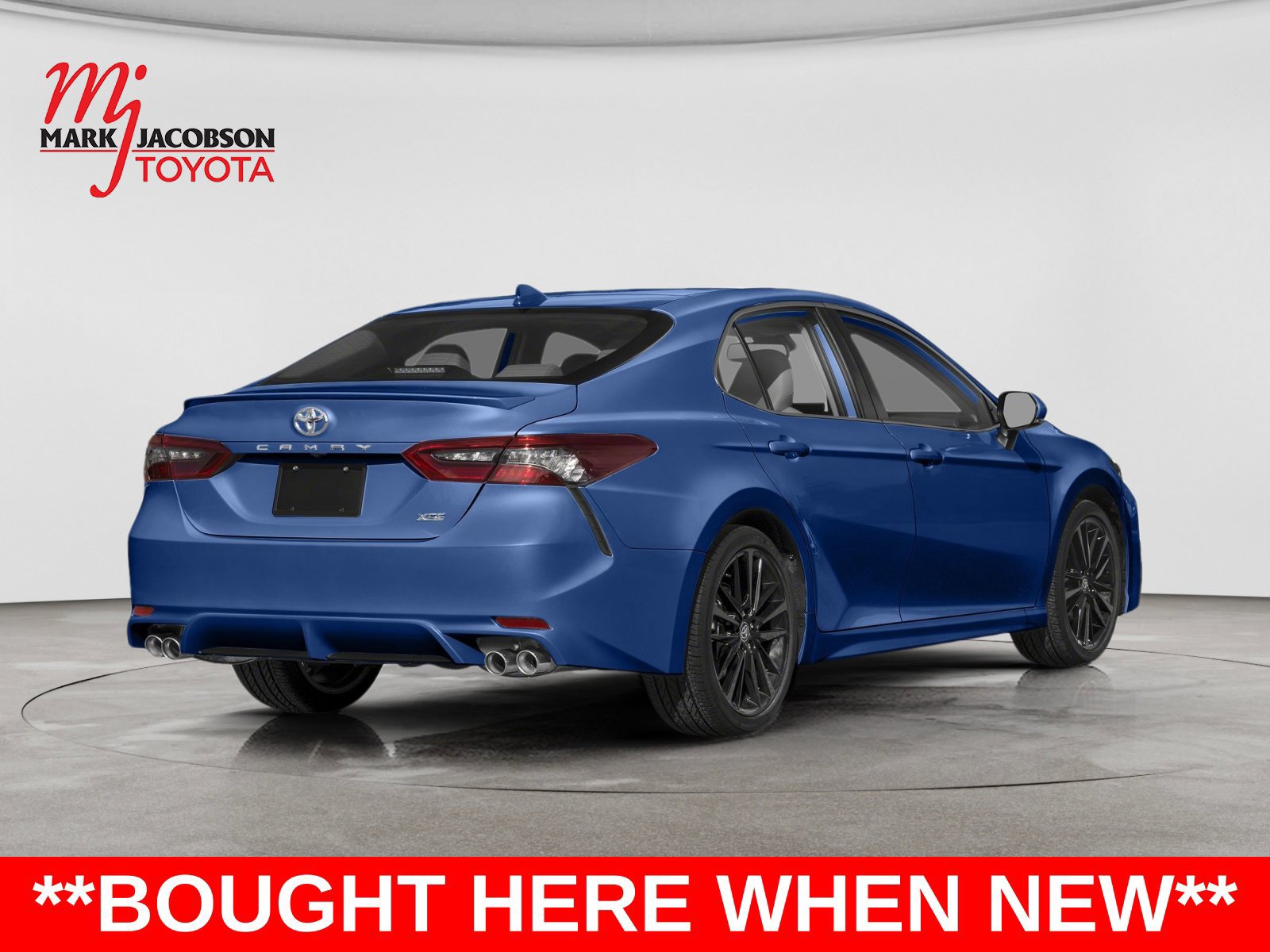 Used 2024 Toyota Camry XSE FWD image 2