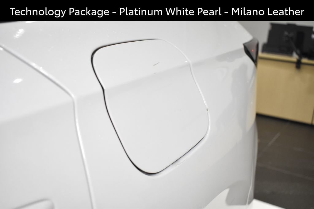 Used 2022 Acura MDX SH-AWD w/ Technology Package image 21