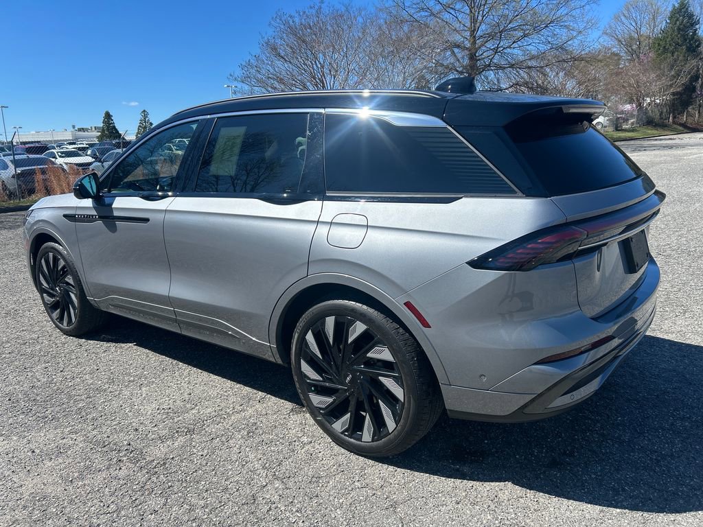 Certified 2024 Lincoln Nautilus Black Label w/ Jet Appearance Package (87T) image 3