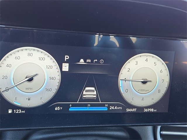 Certified 2024 Hyundai Elantra SEL image 8