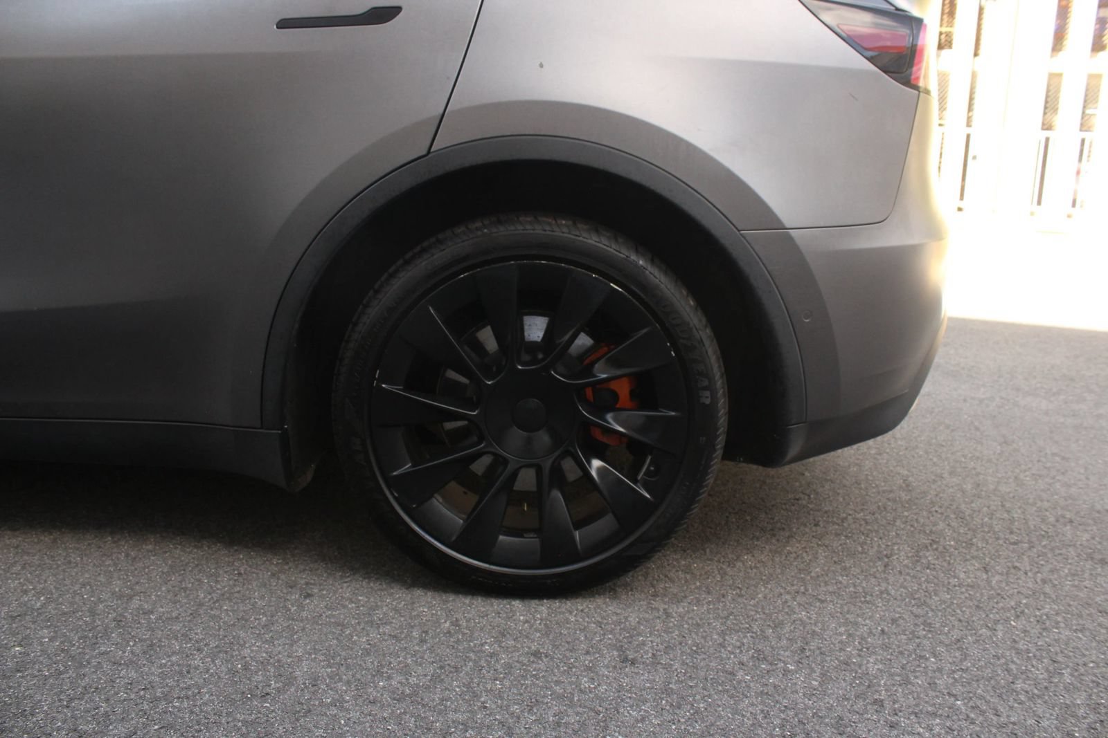 Used 2021 Tesla Model Y Long Range AWD/4WD image 10
