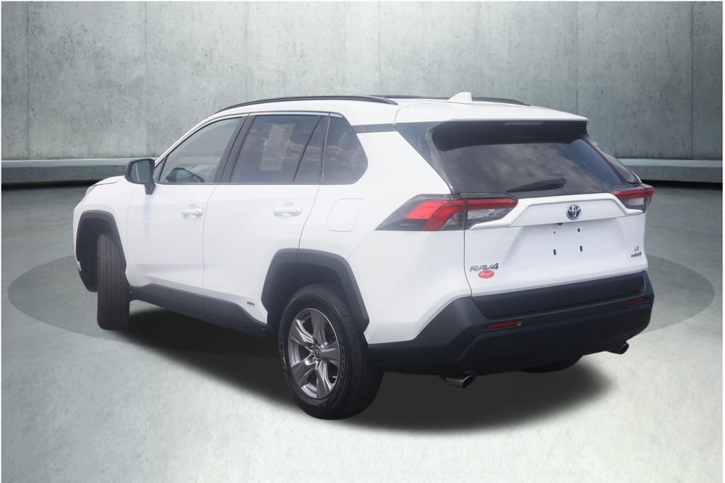 Used 2024 Toyota RAV4 LE AWD/4WD image 16