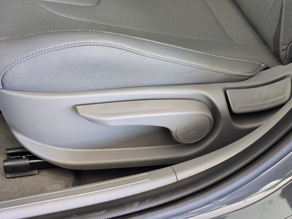 New 2026 Hyundai Elantra SEL Sport Premium FWD image 21