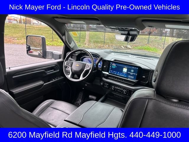 Used 2024 Chevrolet Silverado 3500 LTZ w/ LTZ Convenience Package image 36