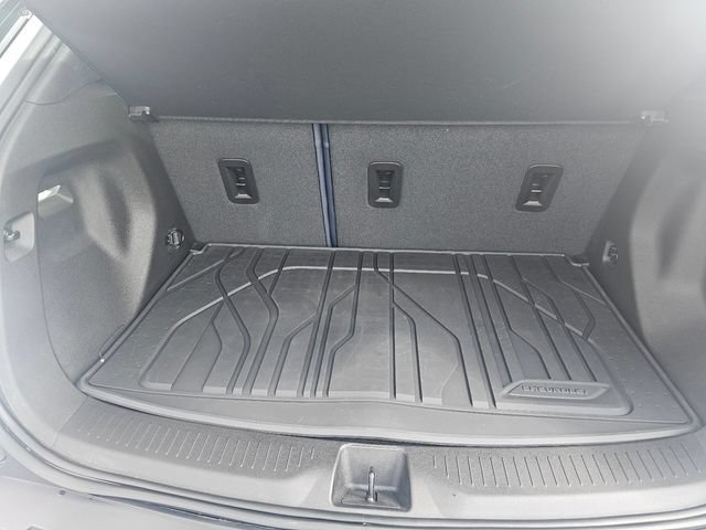 Used 2023 Chevrolet Bolt EUV Premier w/ Super Cruise Package FWD image 13