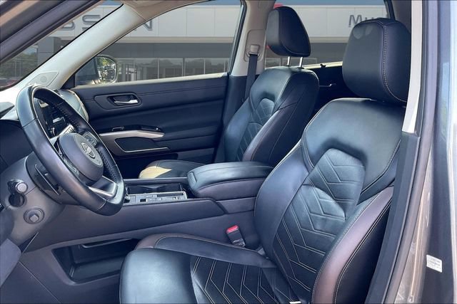 Used 2023 Nissan Pathfinder Platinum FWD image 20