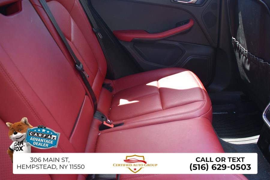 Used 2023 Porsche Macan Turbo AWD/4WD image 28