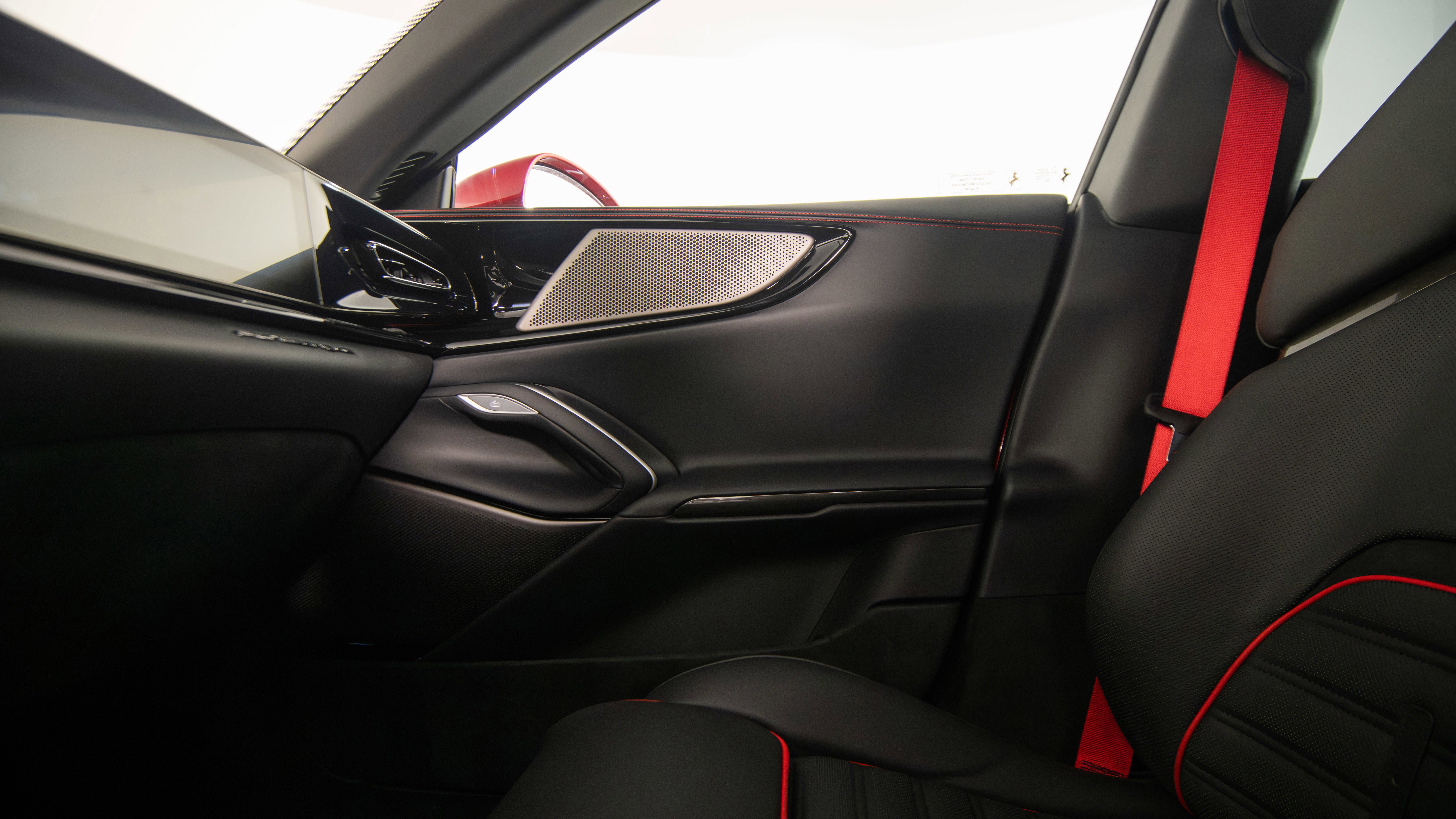 Certified 2025 Ferrari Purosangue AWD/4WD image 29