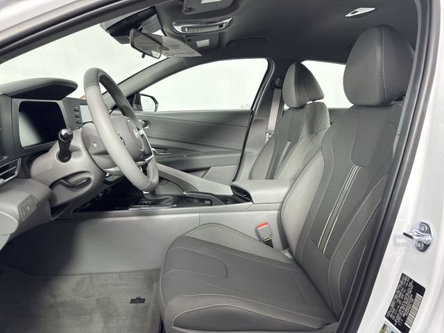 Used 2025 Hyundai Elantra Sport FWD image 19