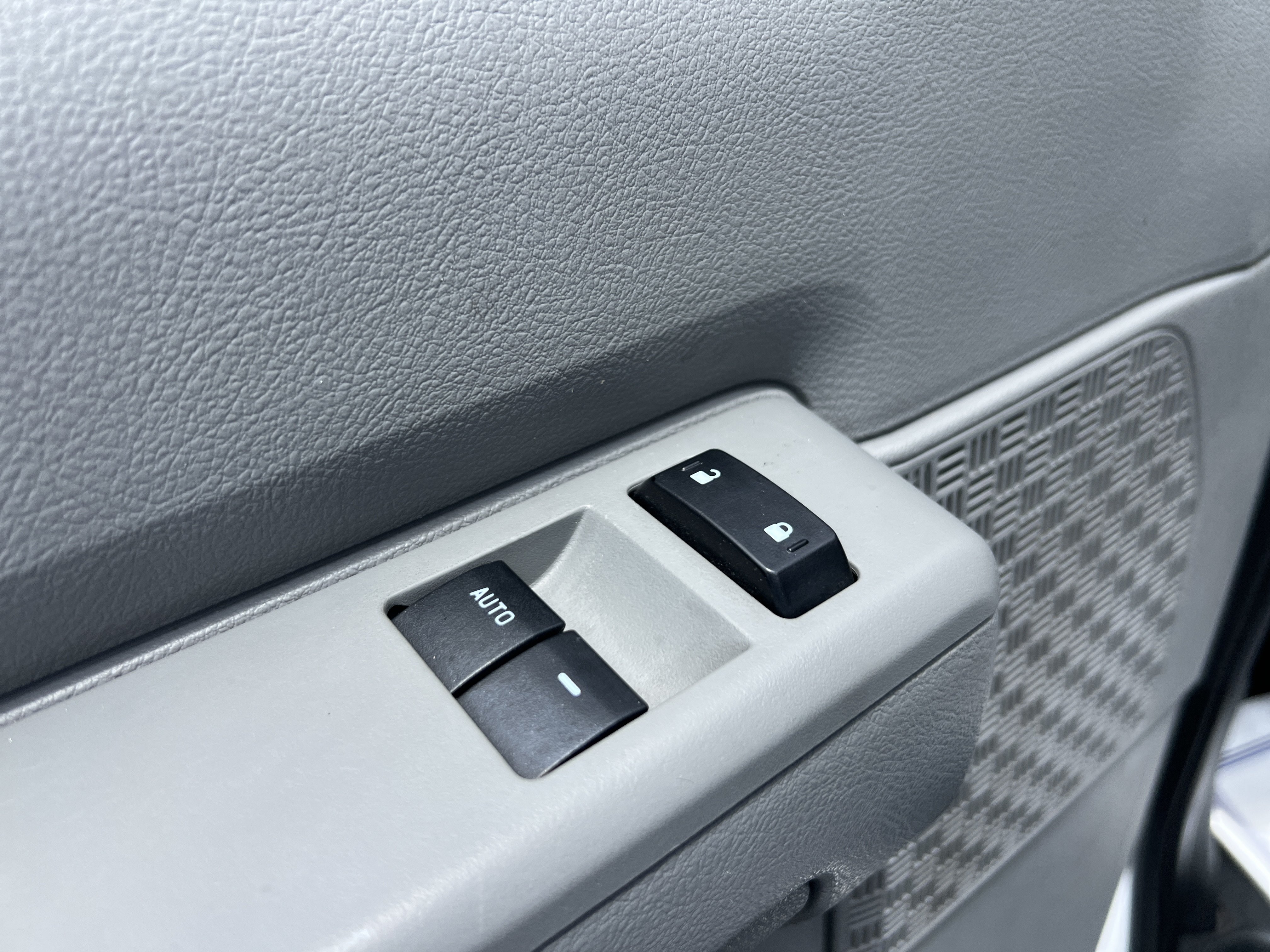 Used 2023 Ford E-350 and Econoline 350 Super Duty w/ Power Windows & Locks Group RWD image 16