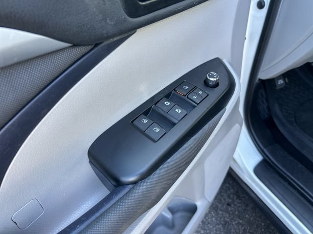 Used 2019 Toyota Highlander LE FWD image 18