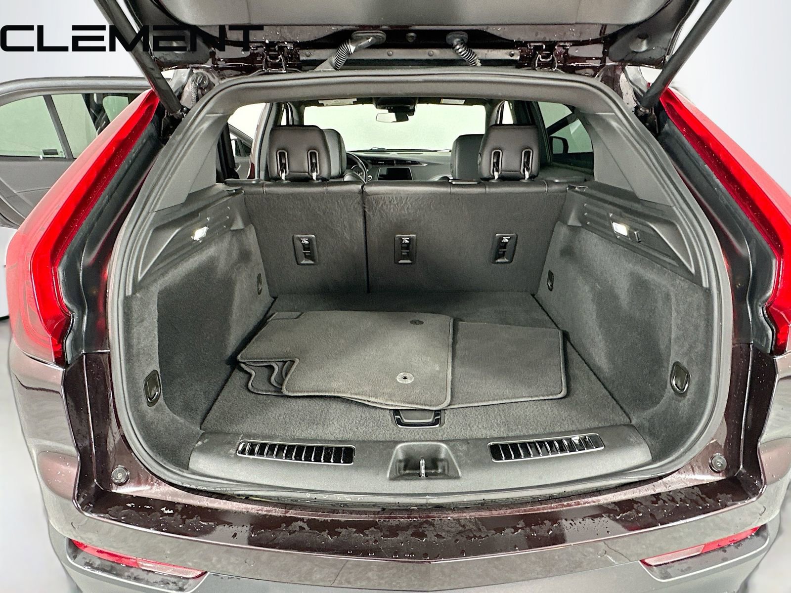 Used 2021 Cadillac XT4 Premium Luxury w/ Driver Awareness Package image 11