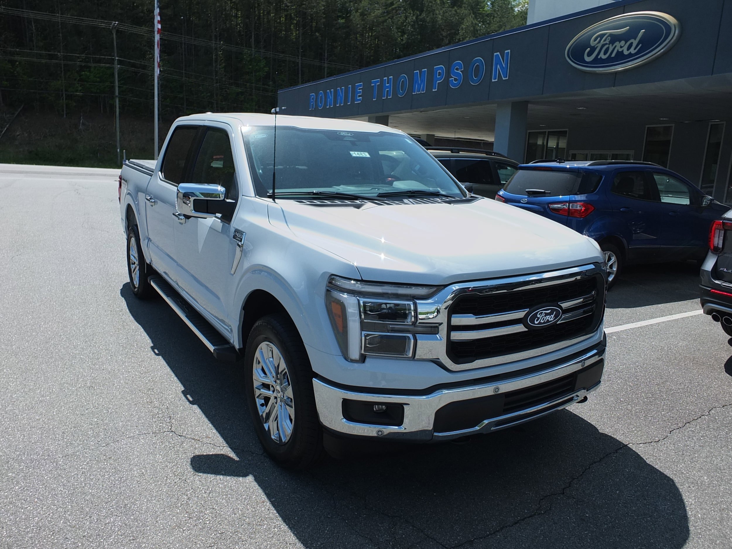 Used 2025 Ford F150 Lariat w/ Equipment Group 501A Mid AWD/4WD image 1