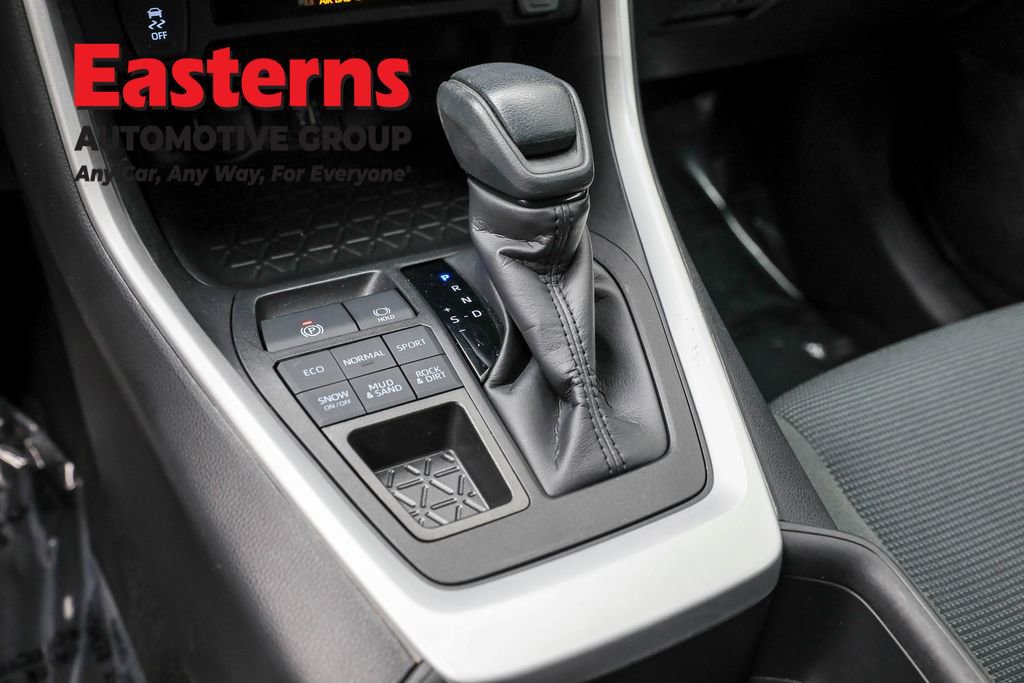 Used 2024 Toyota RAV4 LE image 13