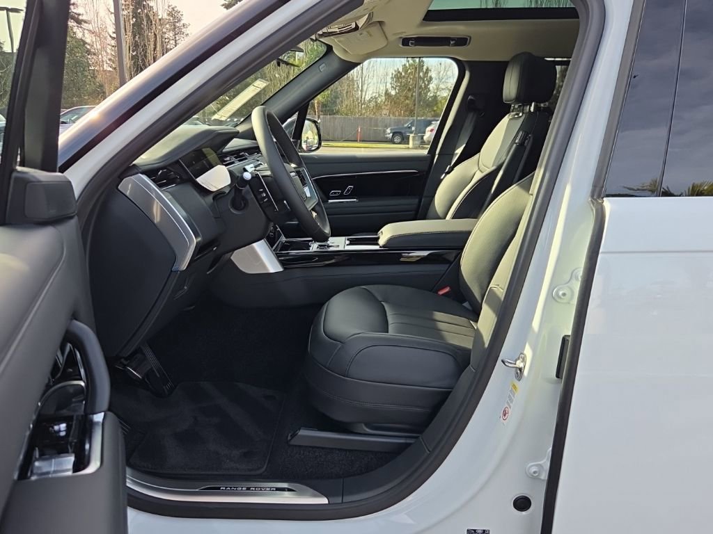 New 2026 Land Rover Range Rover Long Wheelbase SE AWD/4WD image 4