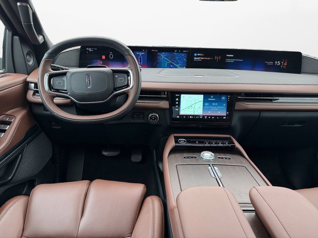 Used 2025 Lincoln Navigator L Reserve image 11