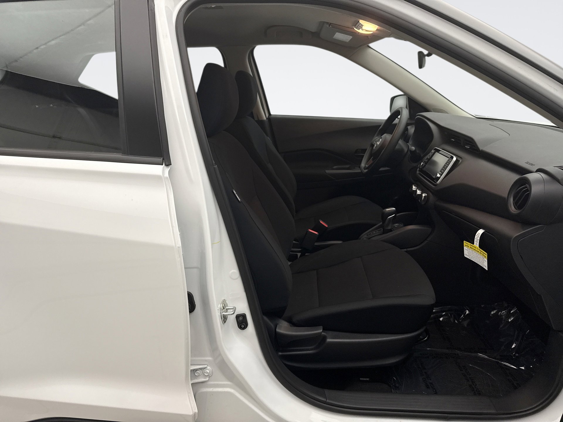 Used 2025 Nissan Kicks Play S image 16