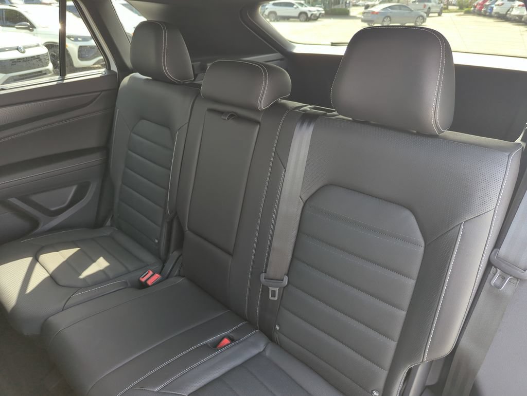 New 2026 Volkswagen Atlas Cross Sport SEL R-Line AWD/4WD image 30