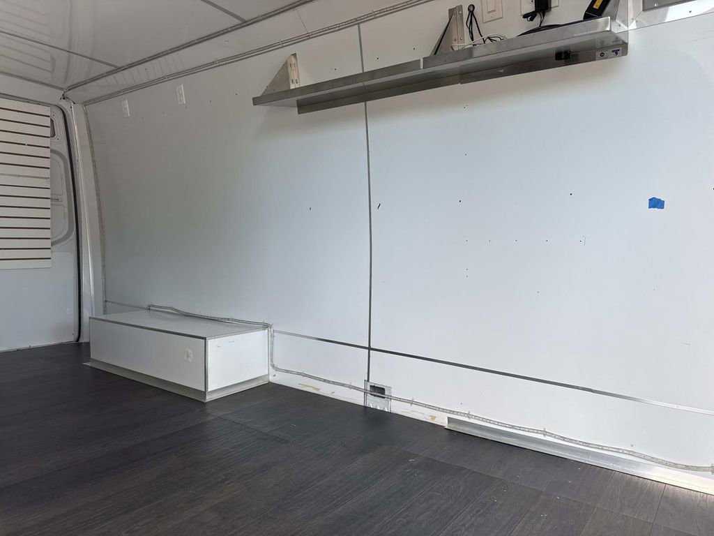 Used 2021 Mercedes-Benz Sprinter 2500 image 13