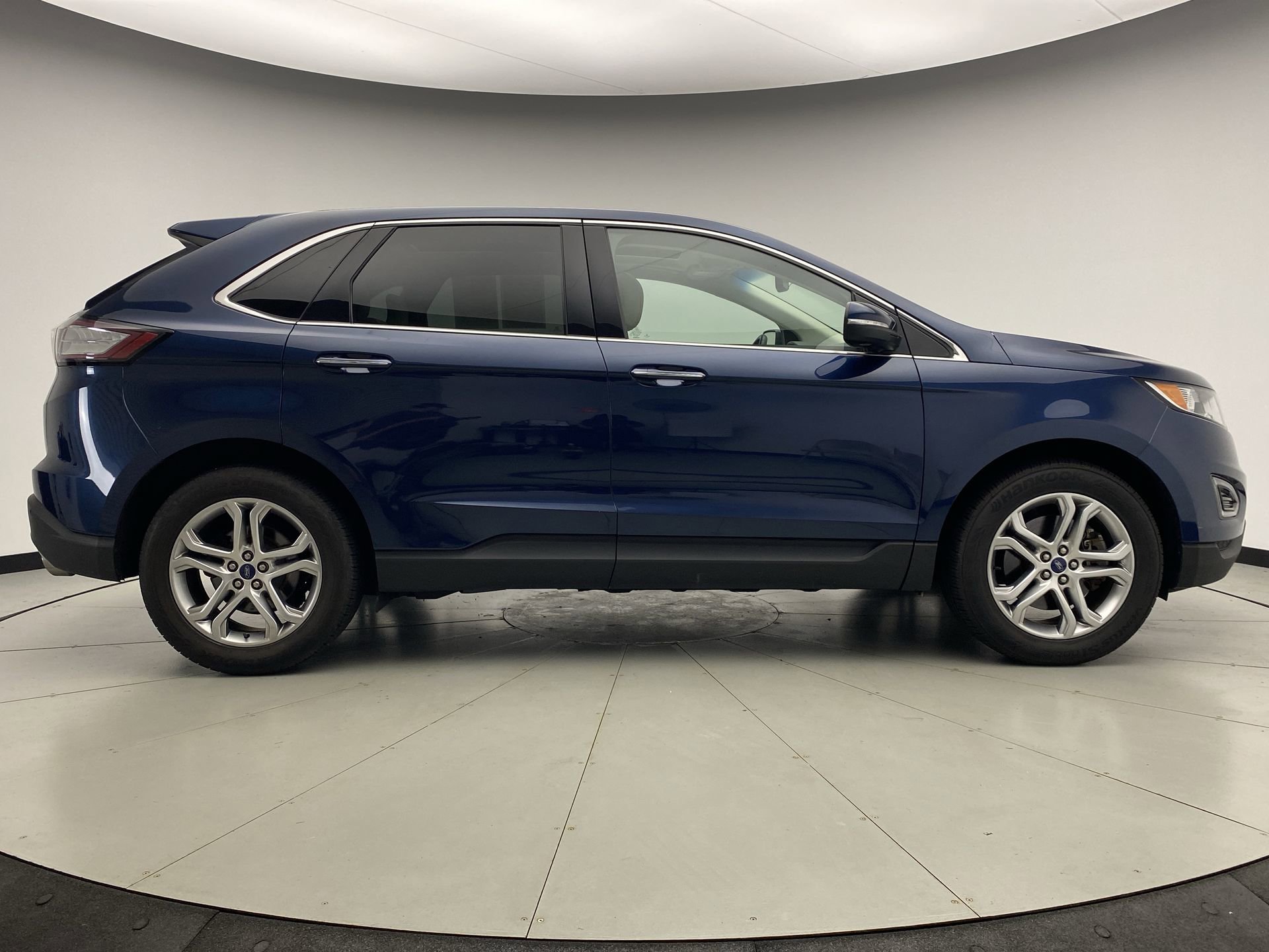 Used 2017 Ford Edge Titanium w/ Equipment Group 301A AWD/4WD image 6