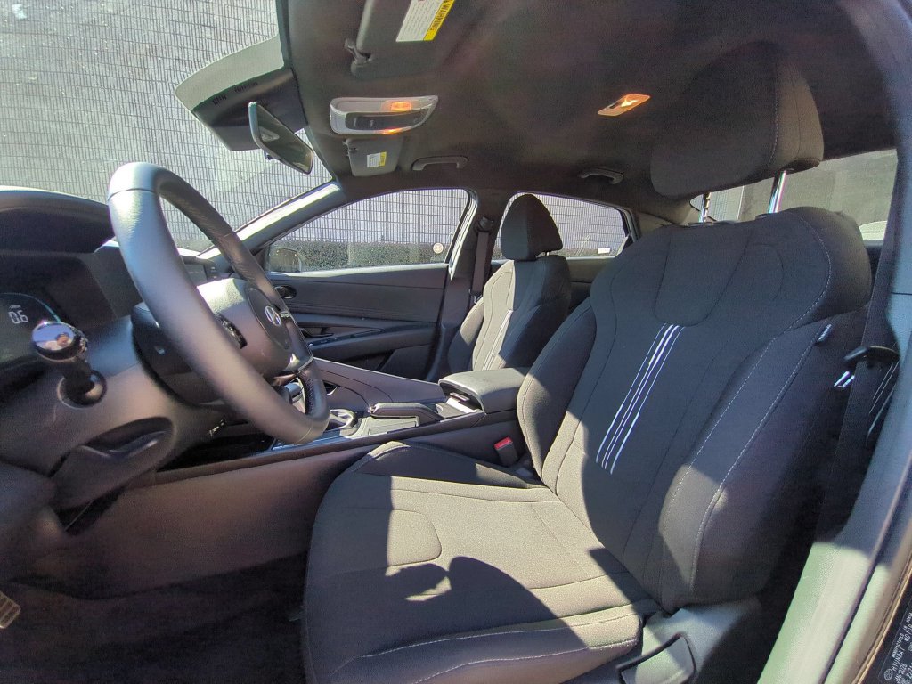 Used 2026 Hyundai Elantra Sport FWD image 24