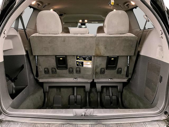 Used 2018 Toyota Sienna LE FWD image 36
