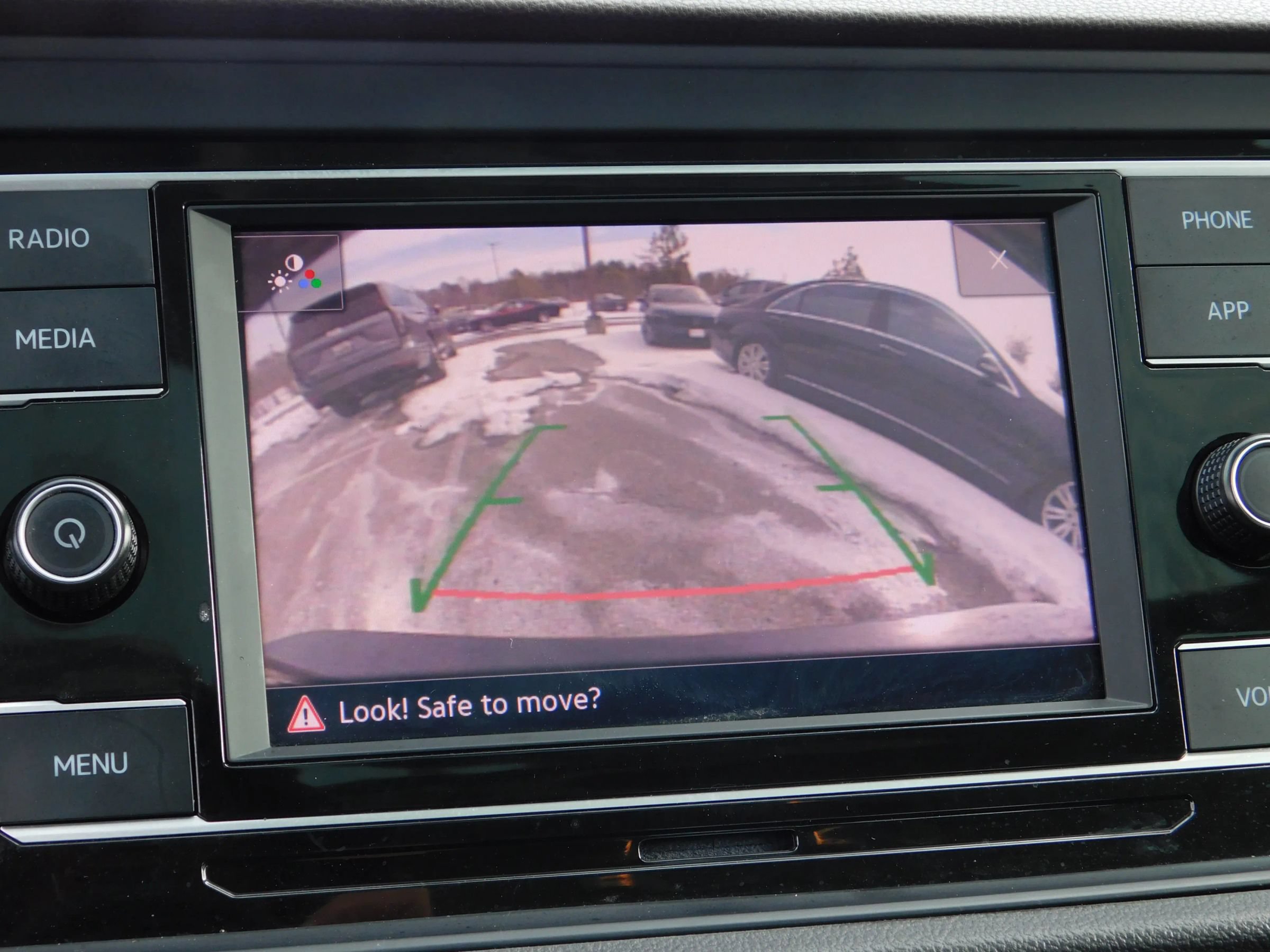Used 2024 Volkswagen Jetta SE FWD image 18