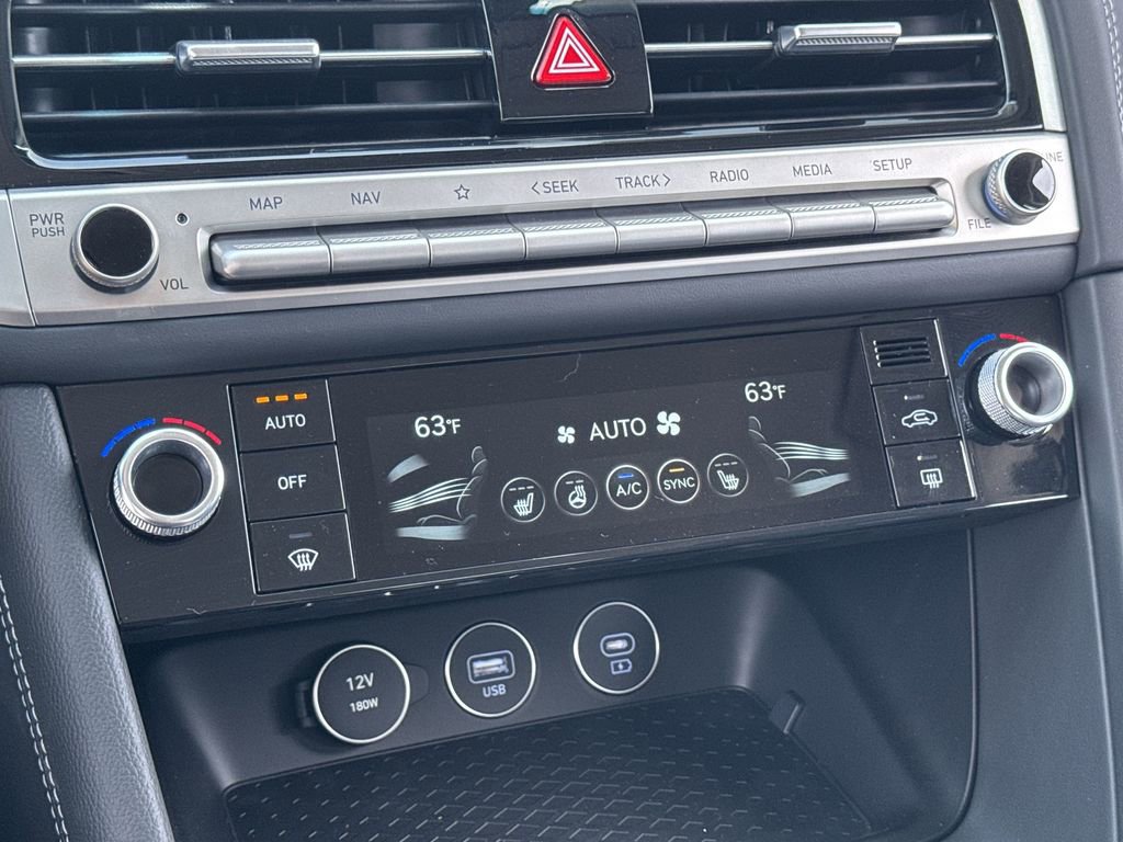 New 2025 Genesis G70 2.5T image 21