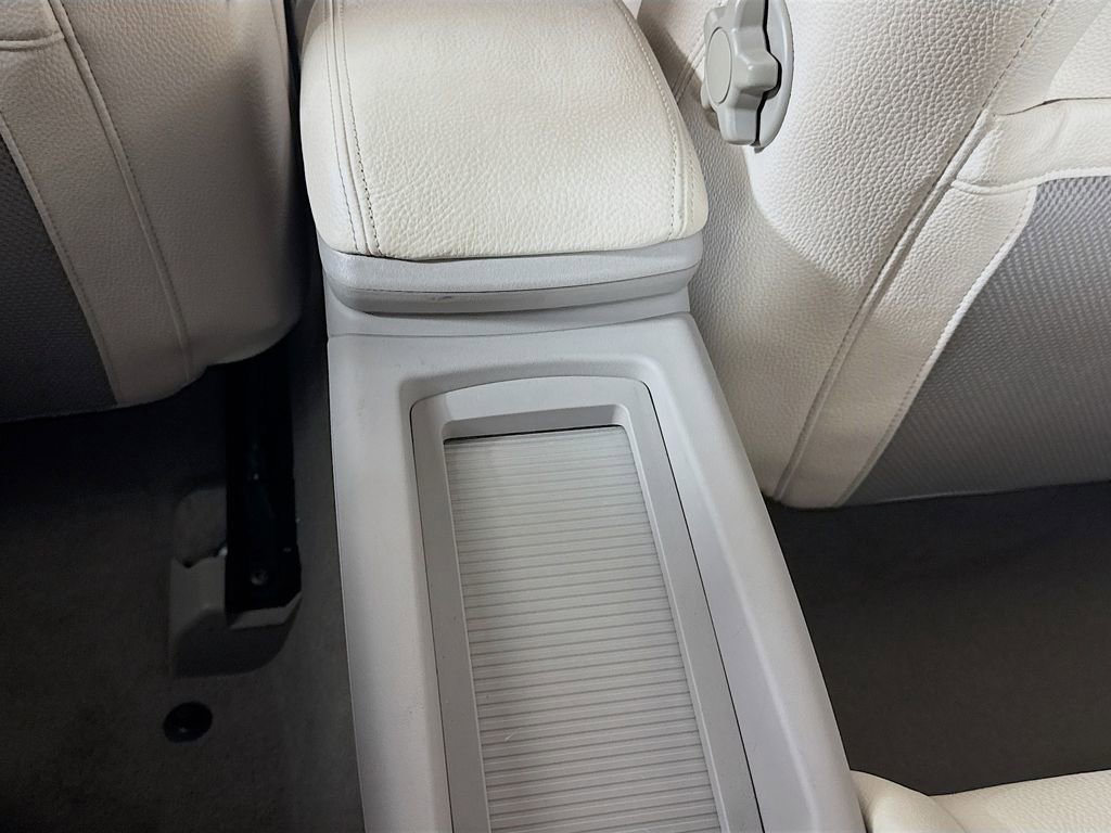 Used 2007 Volvo C70 T5 image 28