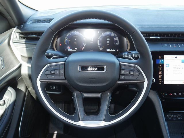 New 2026 Jeep Grand Cherokee Limited w/ Luxury Tech Group II image 12
