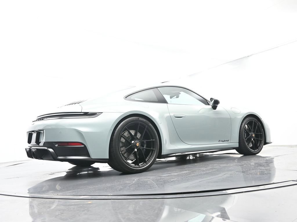 Certified 2026 Porsche 911 Carrera GTS RWD image 52