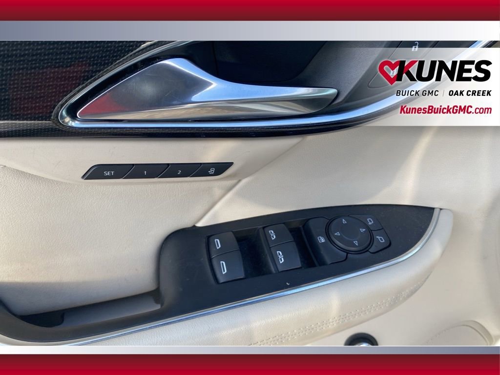 Used 2021 Buick Envision Essence w/ Technology Package I image 9