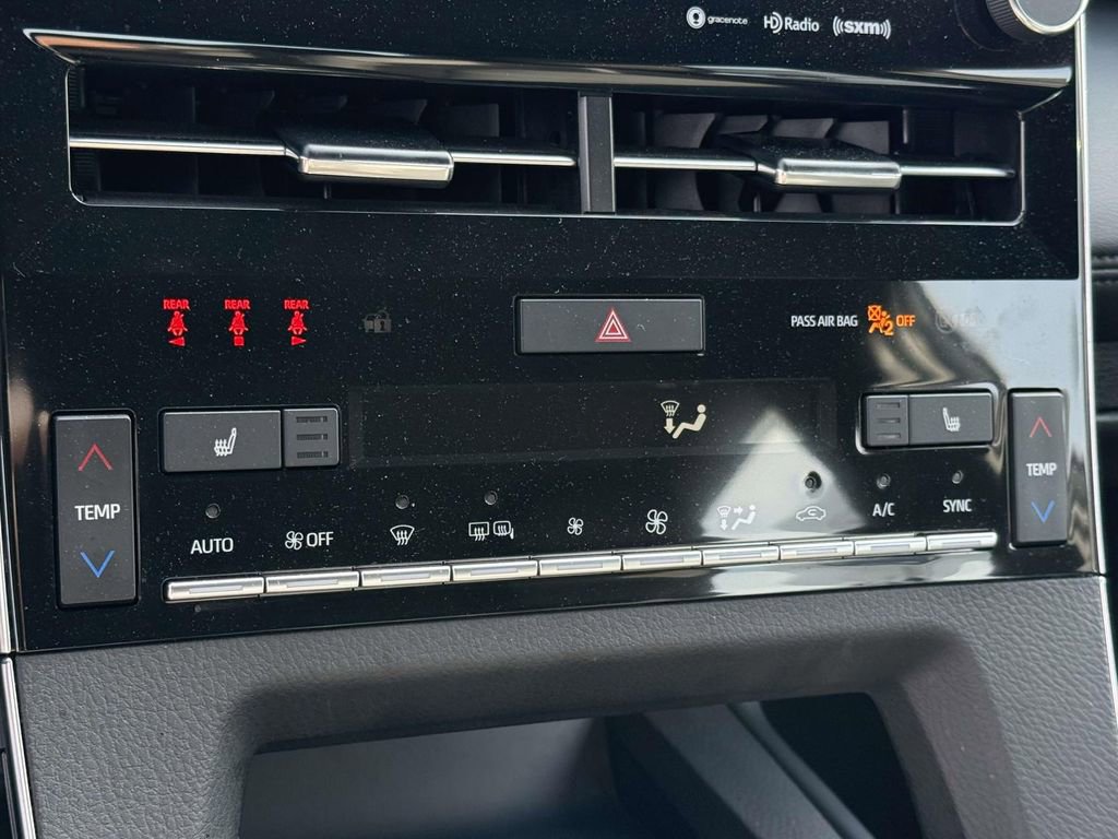 Used 2022 Toyota Avalon XSE w/ Carpet Mat Package (TMS) image 19