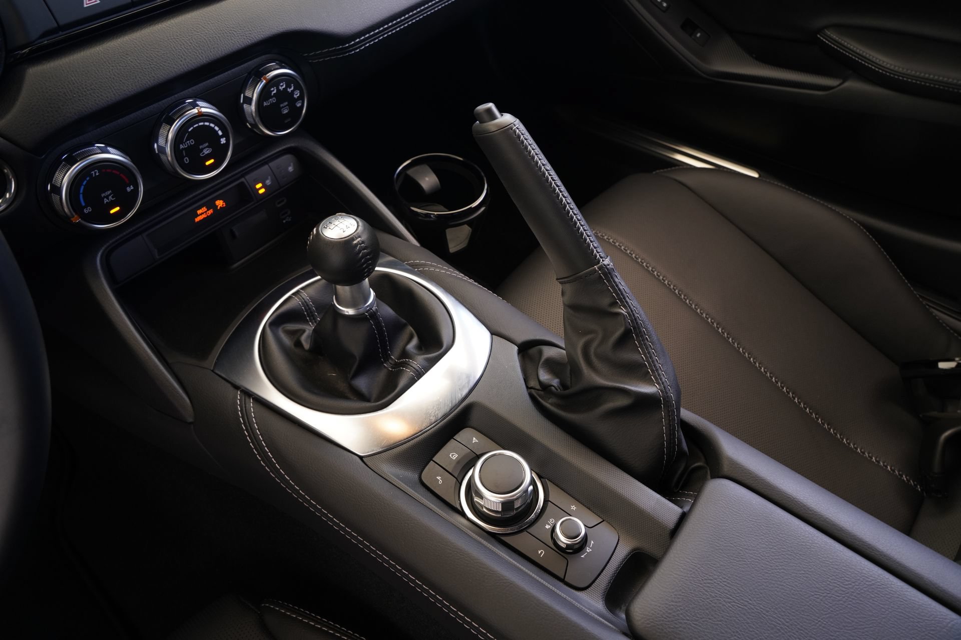 Used 2025 MAZDA MX-5 Miata Grand Touring RWD image 19