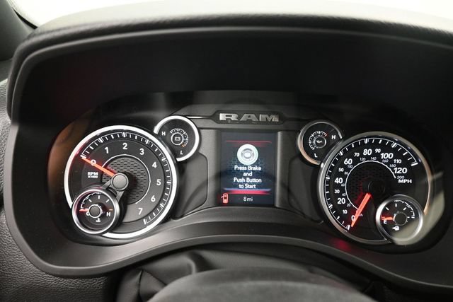 New 2026 RAM 1500 4x4 Crew Cab image 4