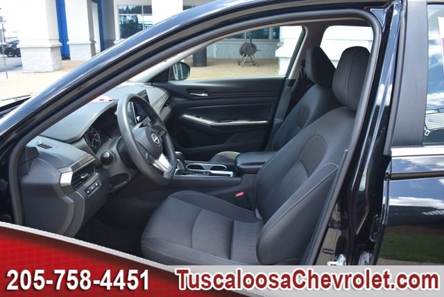 Used 2024 Nissan Altima 2.5 SV FWD image 18