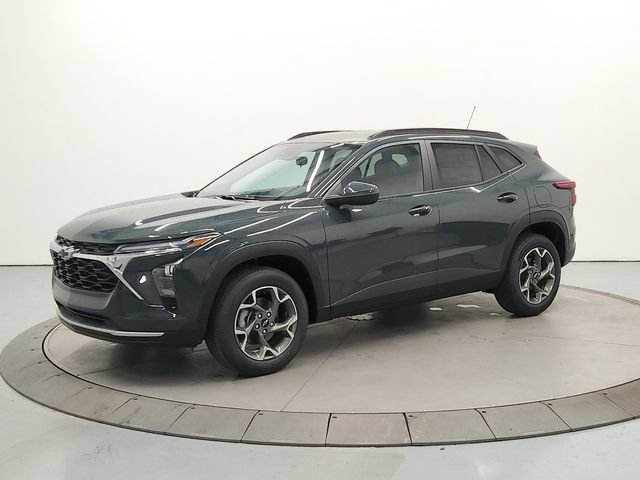 New 2026 Chevrolet Trax LT w/ Driver Confidence Package FWD image 3
