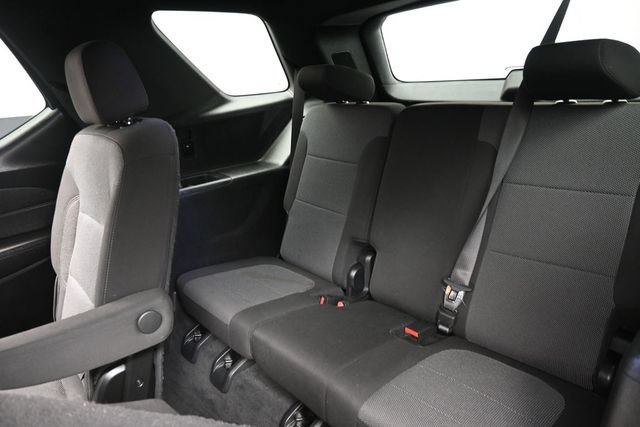 Used 2023 Chevrolet Traverse LT FWD image 14