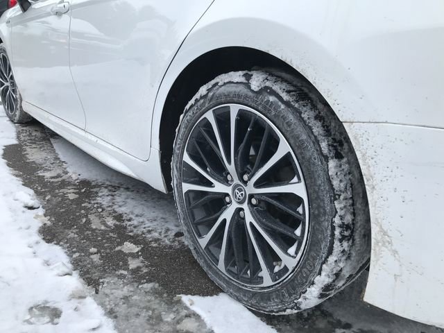 Used 2019 Toyota Camry SE image 12