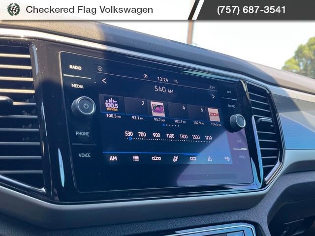 Used 2022 Volkswagen Atlas Cross Sport SE FWD image 37