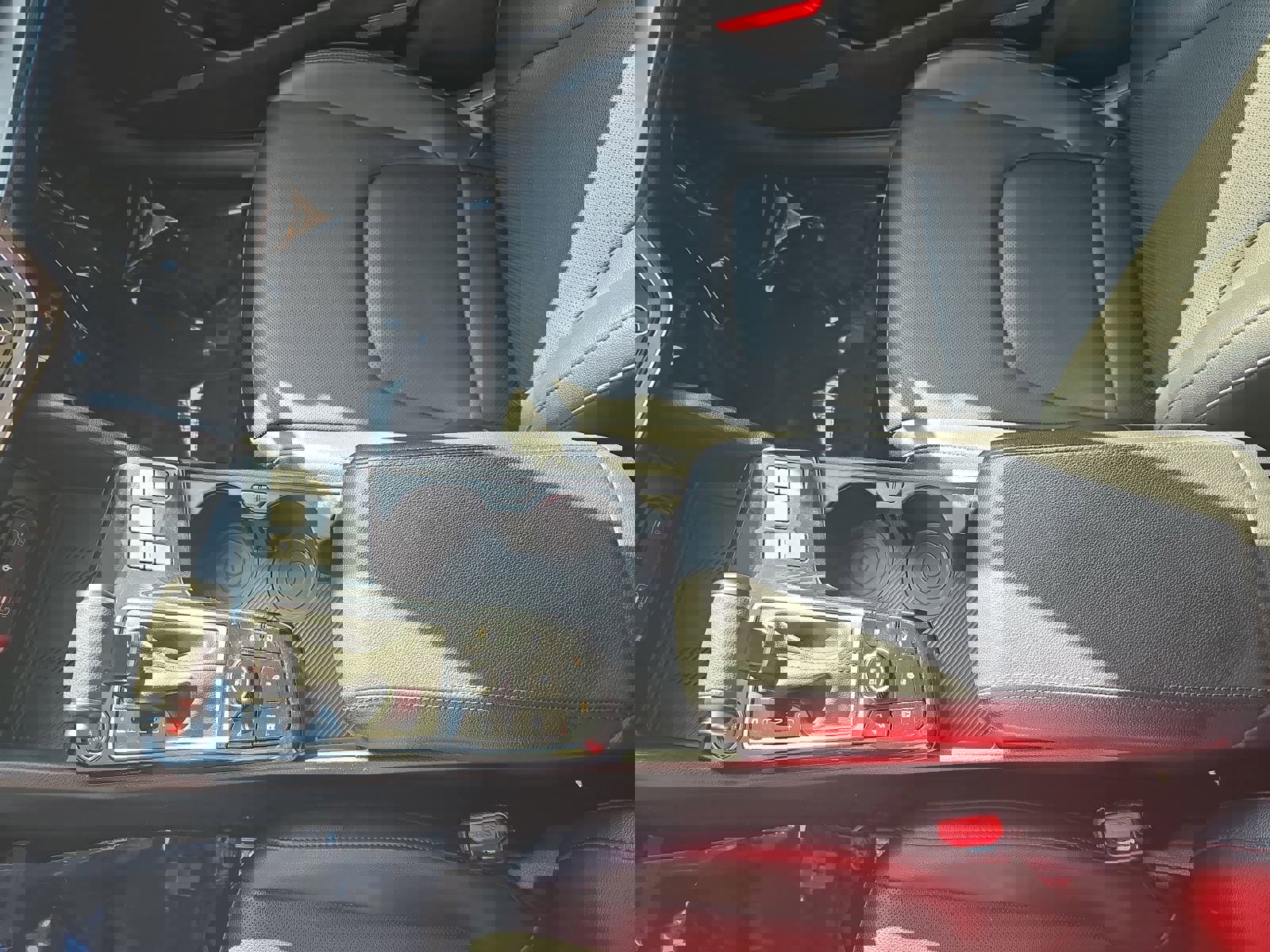 Used 2024 Kia Sportage EX image 26